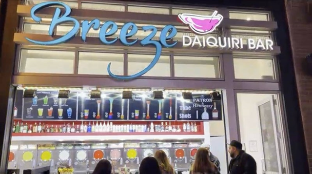 ラスベガス,カウントダウン,花火,ホースシュー,パリス,ゴードンラムゼイ,シーザーズパレス,フラミンゴ,ミラージュ,プレミアムアウトレット,ザリンクプロモナード,ブリーズダイキリバー,トレジャーアイランド,ベネチアン,ベラージオ噴水,パラッツォ