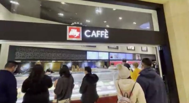 ラスベガス,カウントダウン,花火,ホースシュー,パリス,ゴードンラムゼイ,シーザーズパレス,フラミンゴ,ミラージュ,プレミアムアウトレット,ザリンクプロモナード,ブリーズダイキリバー,トレジャーアイランド,ベネチアン,ベラージオ噴水,パラッツォ