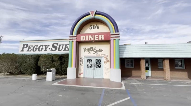 ロサンゼルス,ラスベガスストリップ,フリーウェイ15,レンタカー,セブンイレブン,宝くじ,パワーボール,ホースシューホテル,マイケルジャクソンワン,MGMタップスポーツバー