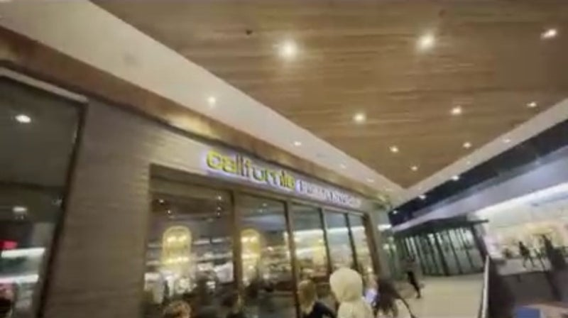 ロサンゼルス,ラスベガス,アールオブサンドウィッチ,ゴードンラムゼイ,ファッションショー,Eバー,パンダエクスプレス,ホースシュー,デニーズ,ベイカー,ウェストフィールドセンチュリーシティ,カリフォルニアピザキッチン,コートヤードロサンゼルスLAX,AA27,センチュリオンラウンジ