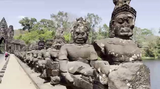 SQ154,カンボジア,プノンペン,グラブ,サクラアベニュー,ジャイアントアイビス,バス,giant ibis,hari,ツゥクツゥク,アンコールワット,ピナックポー,Pinak Pou,ナガワールド