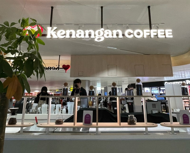 シンガポール,チャンギ,オーチャード,ヨーテル,MRT,ベイフロント,マリーナベイサンズ,ラオパサ,マーライオン,メルシーマルセル,伊勢丹,ケナンガンコーヒー,アエロテル,マルハバラウンジ,SATSプレミアムラウンジ