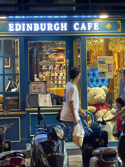 マカオ旅行,スタンレーズカフェ,リスボエタ,カジノホッピング,ウィンパレス,MGM,グランドリズボア,澳門凱旋門,ポンテ16,マイケルジャクソン展示,マカオマッサージ,長春按摩理療中心,エジンバラカフェ,太ったポルシェ,シティオブドリームズ