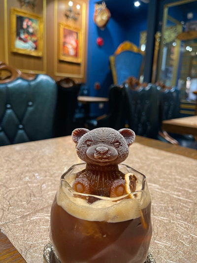 マカオ旅行,スタンレーズカフェ,リスボエタ,カジノホッピング,ウィンパレス,MGM,グランドリズボア,澳門凱旋門,ポンテ16,マイケルジャクソン展示,マカオマッサージ,長春按摩理療中心,エジンバラカフェ,太ったポルシェ,シティオブドリームズ