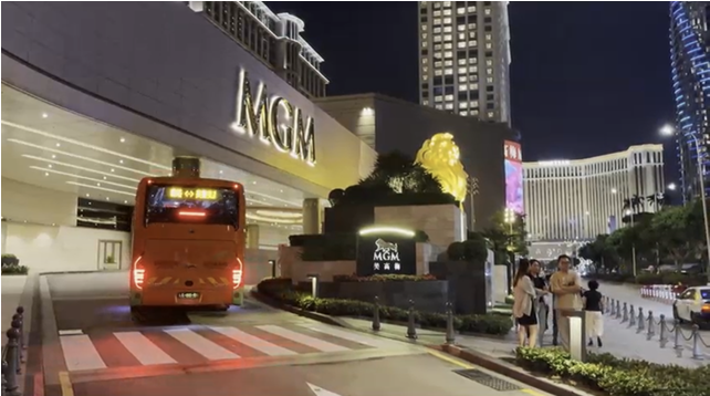 マカオ旅行,スタンレーズカフェ,リスボエタ,カジノホッピング,ウィンパレス,MGM,グランドリズボア,澳門凱旋門,ポンテ16,マイケルジャクソン展示,マカオマッサージ,長春按摩理療中心,エジンバラカフェ,太ったポルシェ,シティオブドリームズ