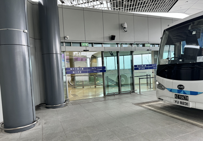 香港,マカオ,パワーラウンジプレミアム,NH859,不動産,不良債権,尖沙咀,中港城,タイパフェリーターミナル,ロンドナーカジノ,セントレジスマカオ,ゴードンラムゼイ,チャーチルズテーブル,HZMB,直行バス