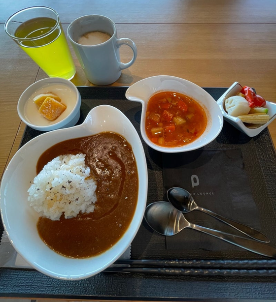 香港,マカオ,パワーラウンジプレミアム,NH859,不動産,不良債権,尖沙咀,中港城,タイパフェリーターミナル,ロンドナーカジノ,セントレジスマカオ,ゴードンラムゼイ,チャーチルズテーブル,HZMB,直行バス